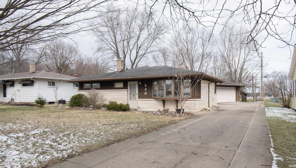 3 bedroom house for sale at 220 N Baum St Avilla - $220,000