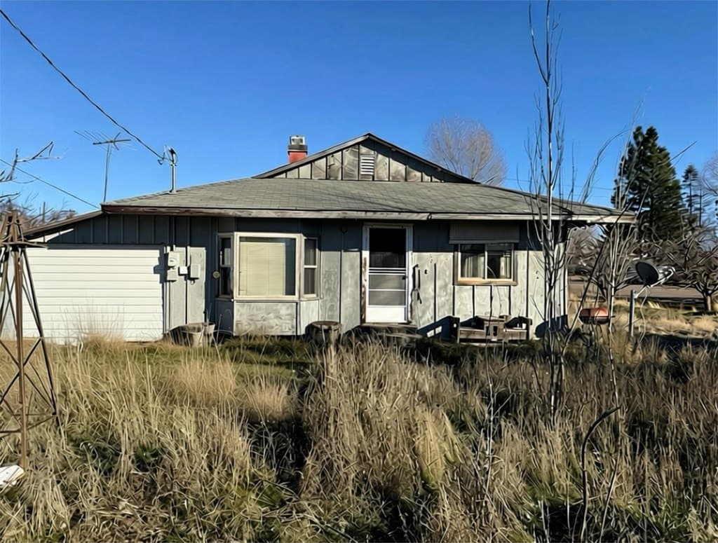 3 bedroom house for sale at 209 Second St Bieber - $125,000