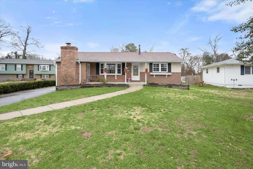 3 bedroom house for sale at 7905 E Riverside Dr Pasadena 21122 - $550,000