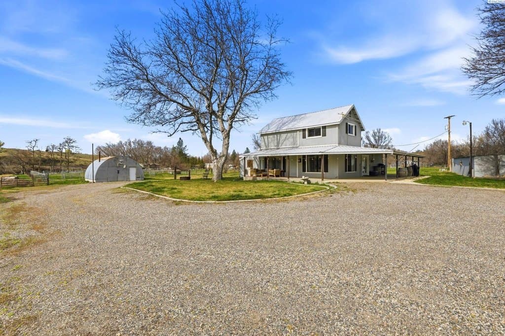 3 bedroom house for sale at 5204 W Neyens Rd Benton City - $565,000