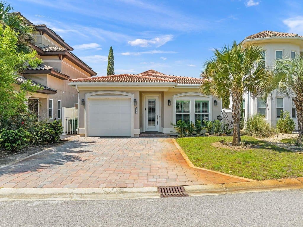 2 bedroom house for sale at 4707 Amhurst Cir Destin 32541 - $475,000
