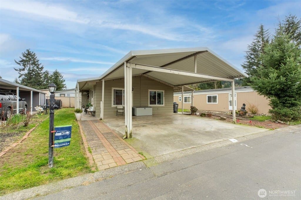 2 bedroom mobile home for sale at 707 37th St SE Trlr 12 Auburn - $135,000