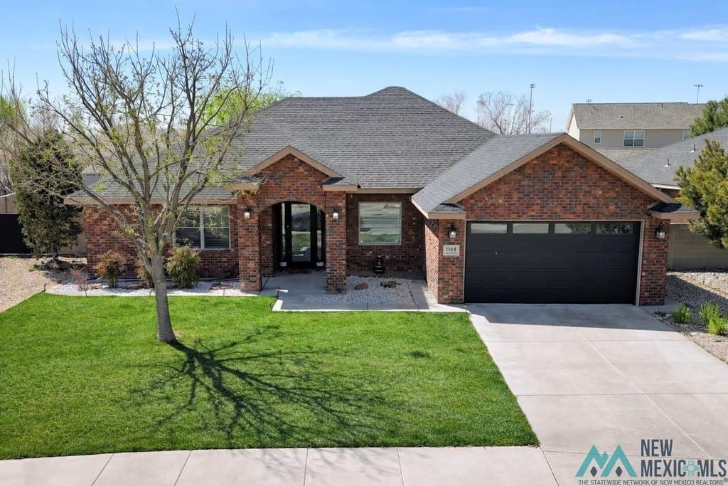 4 bedroom house for sale at 1104 E LA Paloma Ln Roswell 88201 - $395,000