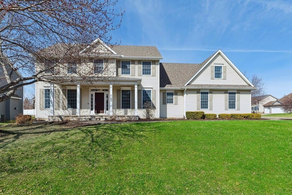 4 bedroom house for sale at 5160 Charter Oaks Dr Bettendorf - $650,000