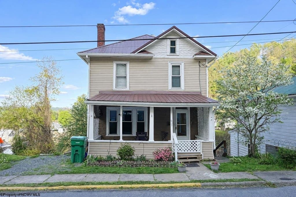 3 bedroom house for sale at 635 S 7th St Clarksburg 26301 - $129,900
