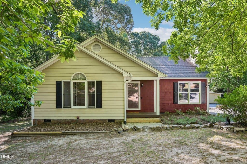 3 bedroom house for sale at 512 Rockvale Ct Benson 27504 - $297,000