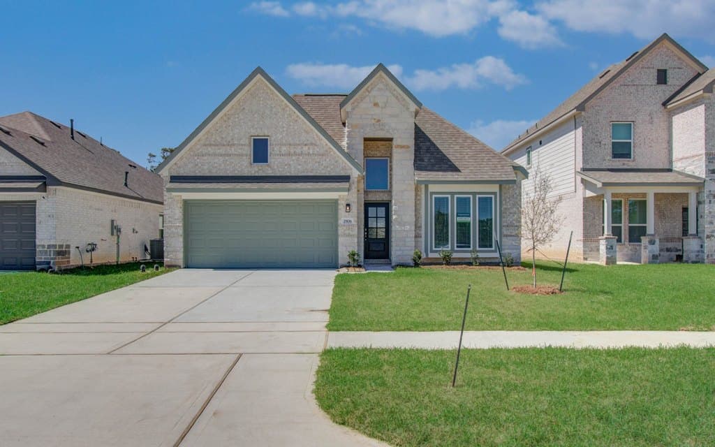 3 bedroom house for sale at 1906 Applewood Ct Humble 77396 - $355,900