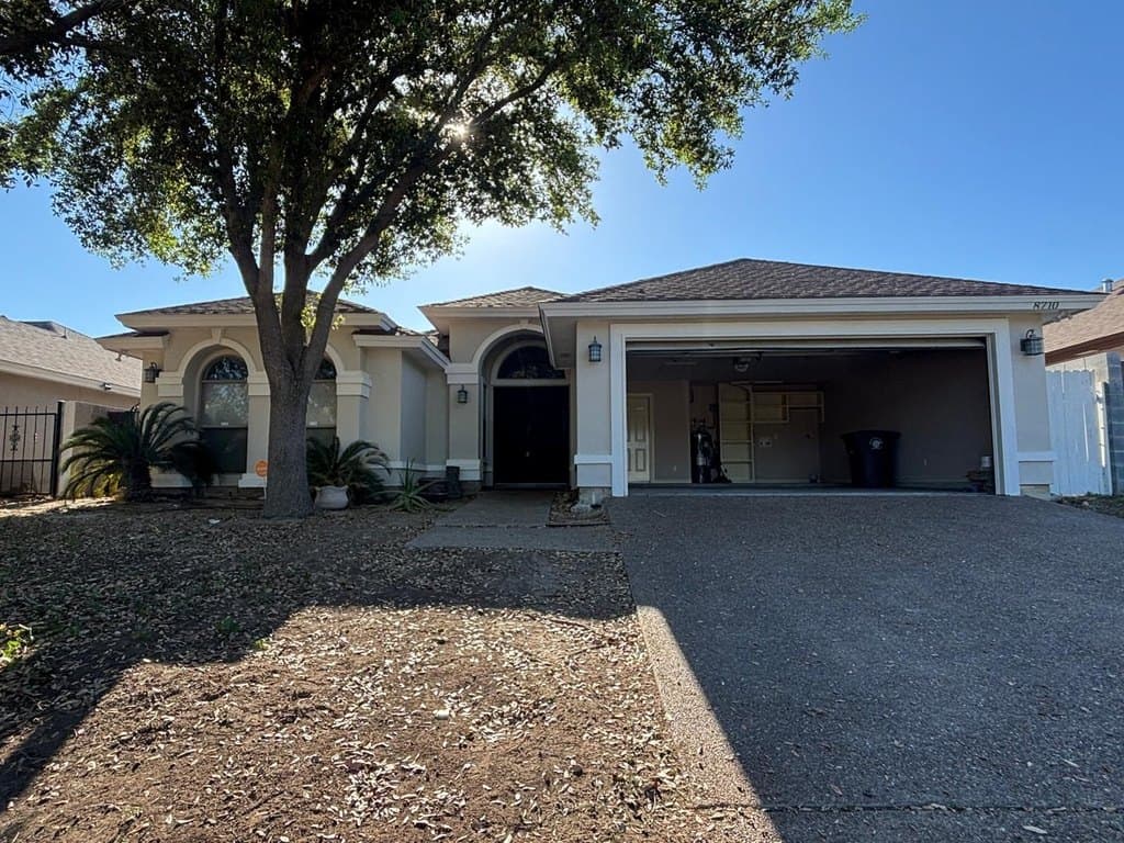 4 bedroom house for sale at 8710 Allegheny St Laredo - $336,000
