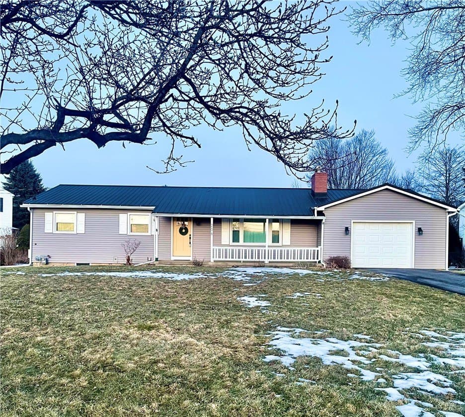 5 bedroom house for sale at 206 Carpenter Rd Big Flats - $359,000