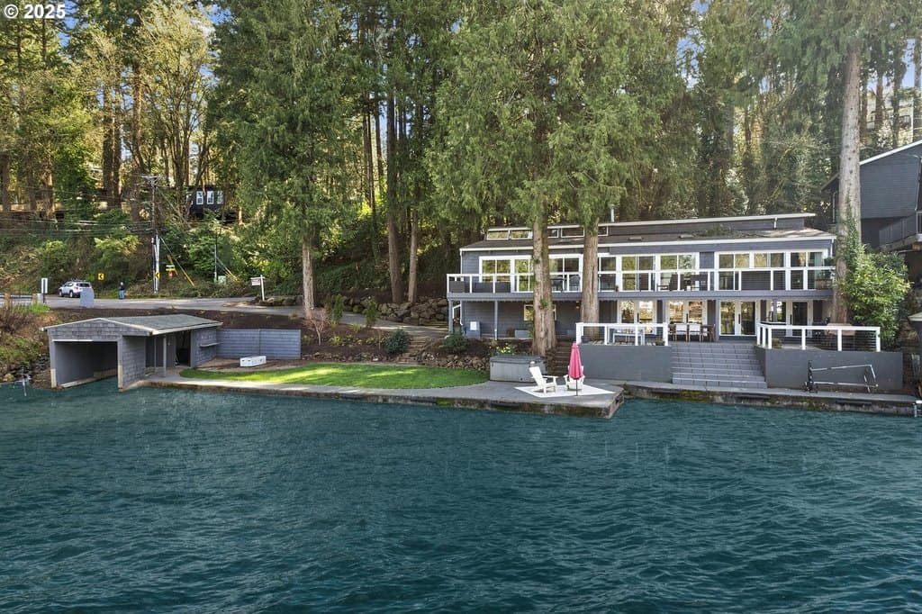 3 bedroom house for sale at 3220 Southshore Blvd Lake Oswego 97034 - $2,995,000