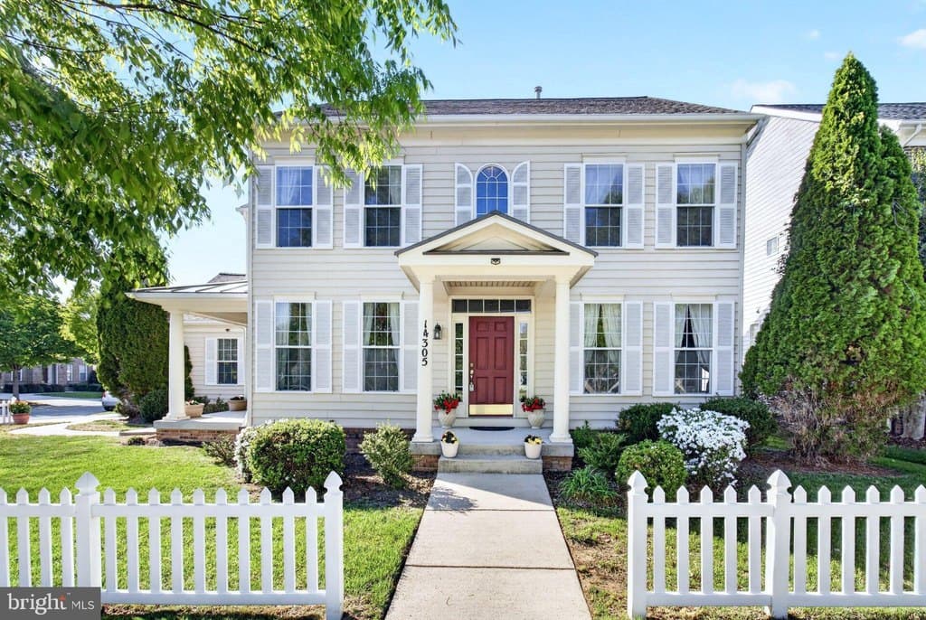 4 bedroom house for sale at 14305 Lightfoot St Accokeek - $600,000