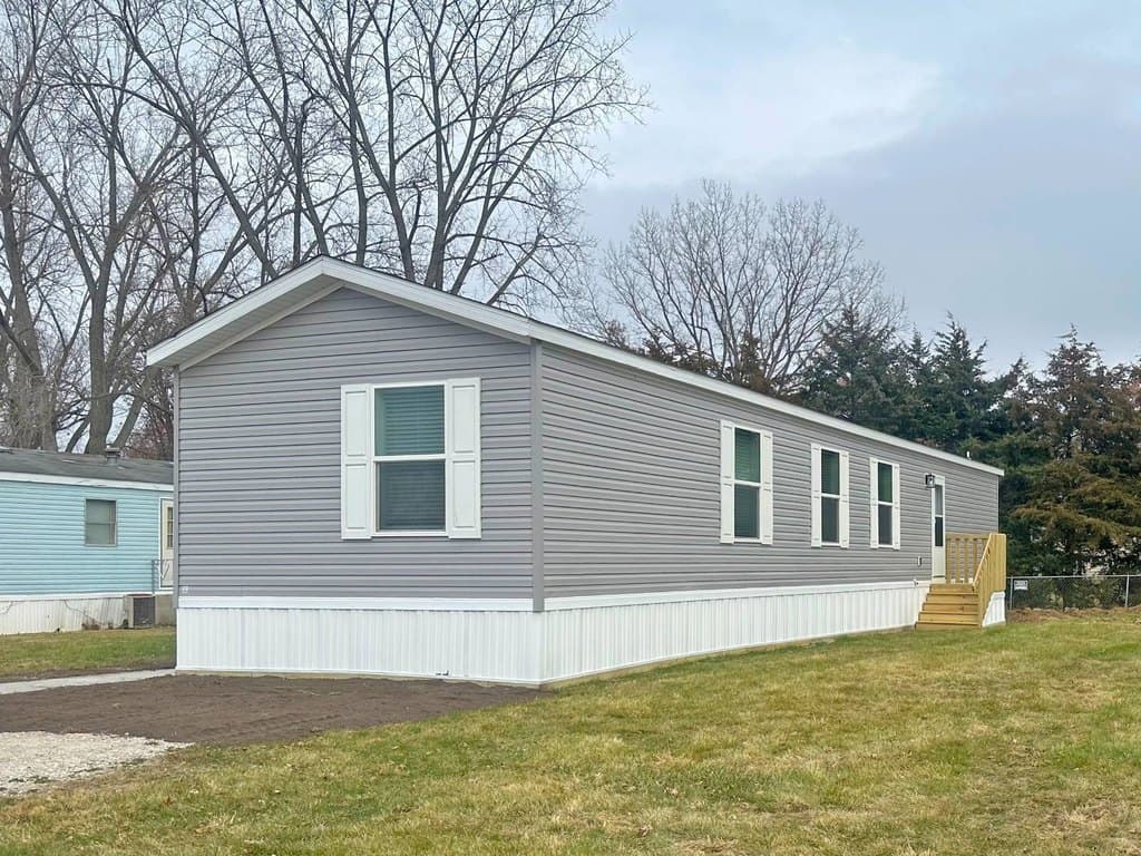 3 bedroom mobile home for sale at 14876 Washington Rd Trlr 129 Beaverdale - $81,000
