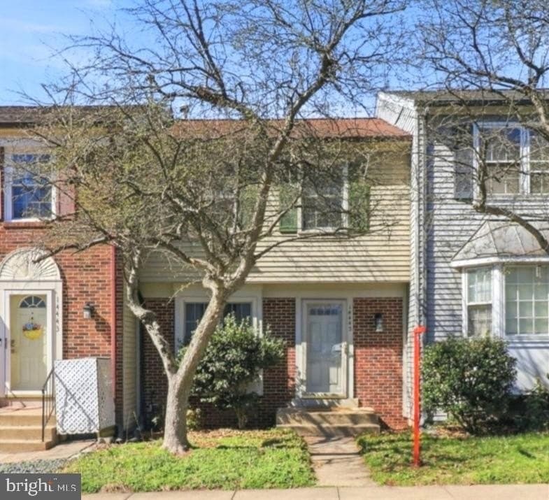 2 bedroom townhouse for sale at 14445 Salisbury Plain Ct Centreville - $475,000