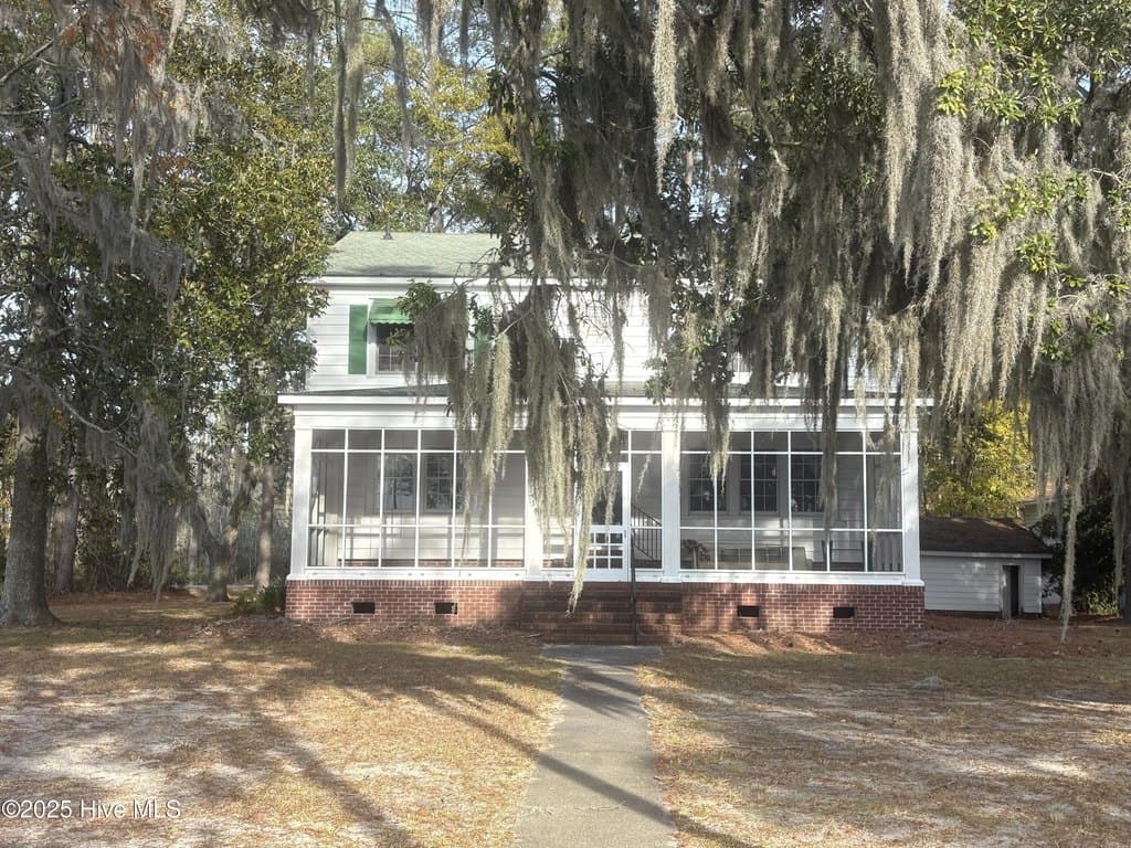 4 bedroom house for sale at 314 Sunnyside Dr River Road - $950,000