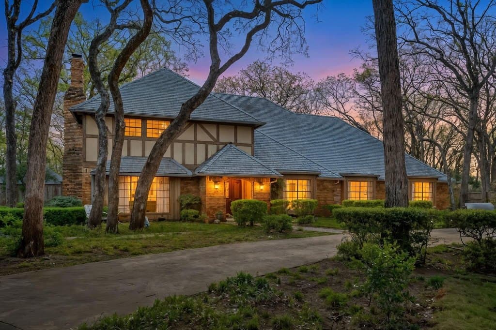3 bedroom house for sale at 3022 Sherwood Ln Colleyville 76034 - $1,350,000