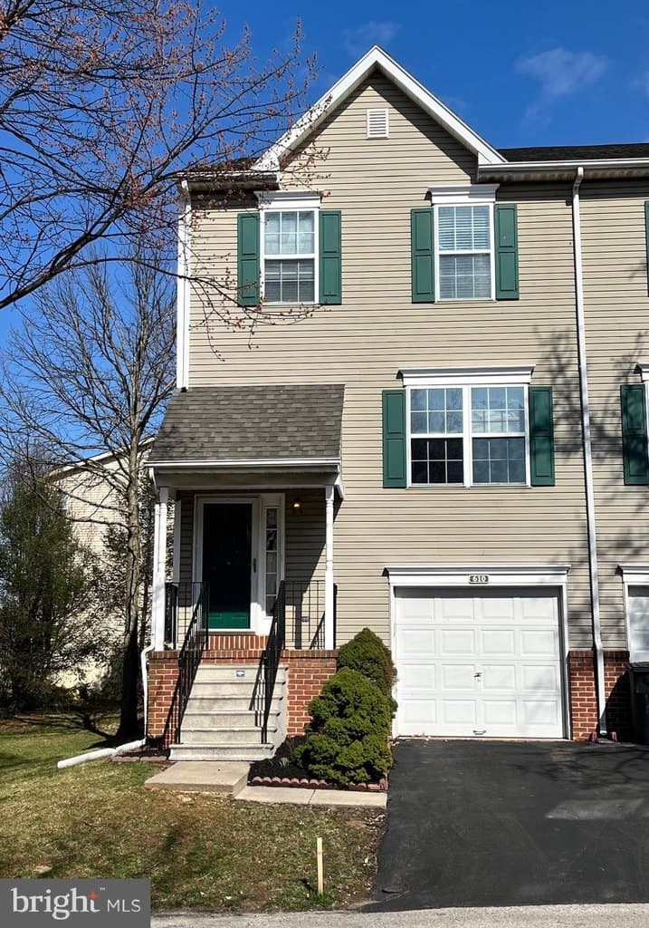 3 bedroom condo for sale at 610 Brentwood Ct King of Prussia 19406 - $369,900