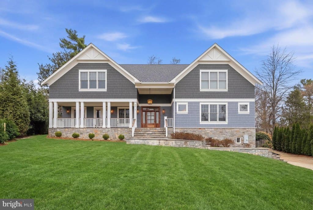 7 bedroom house for sale at 5915 Onondaga Rd Bethesda 20816 - $3,500,000