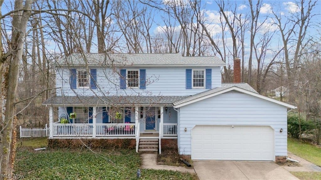 4 bedroom house for sale at 8343 Paddock Ct Mentor 44060 - $335,000