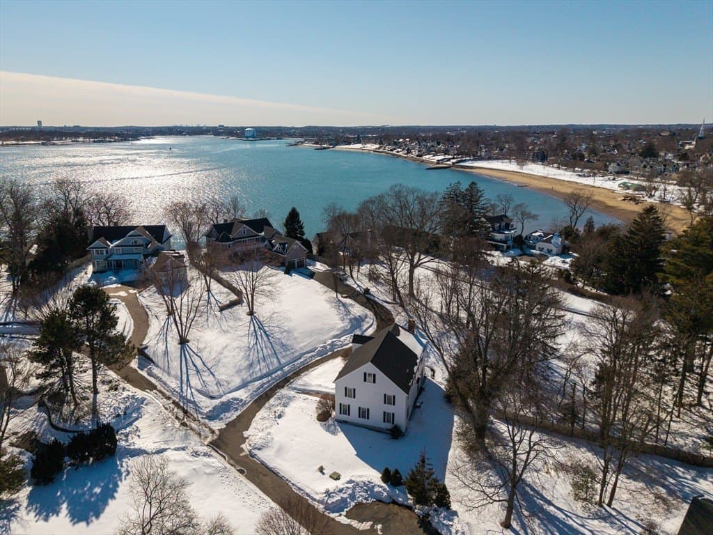 4 bedroom house for sale at 3 Elm Top Ln Beverly - $1,799,000