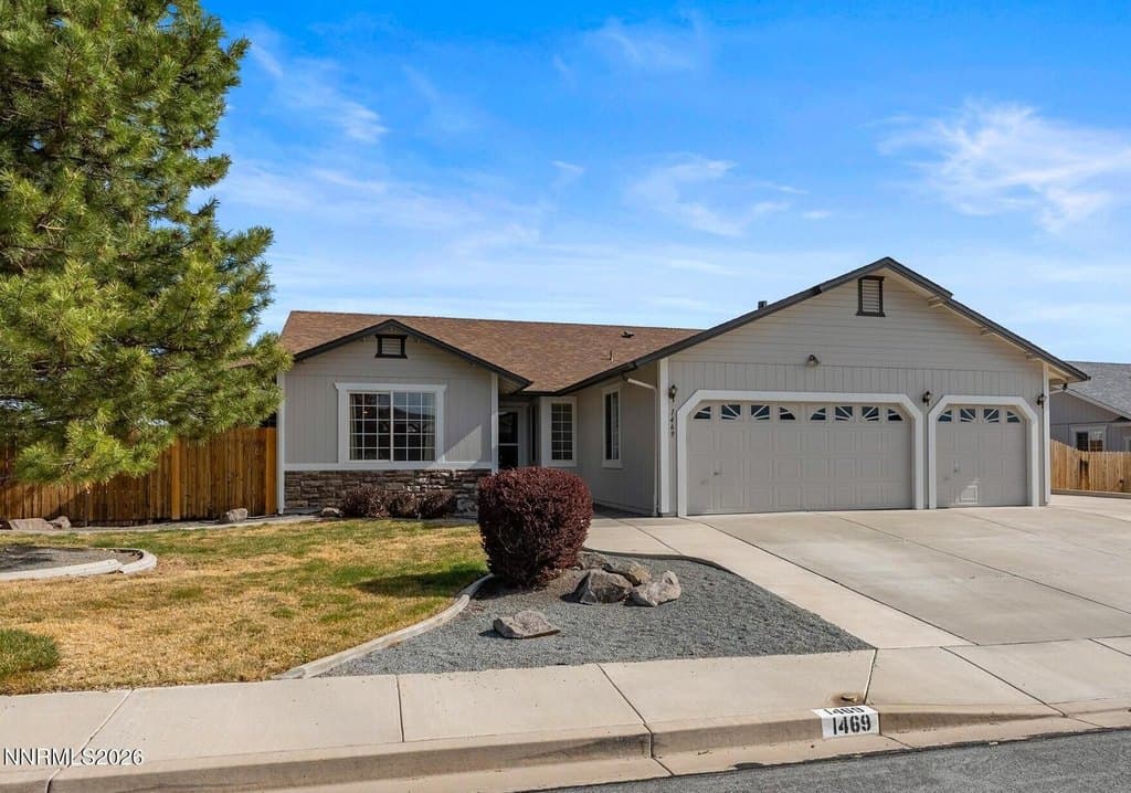 4 bedroom house for sale at 1469 Rosy Finch Dr Sparks - $632,000