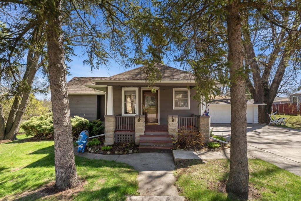 4 bedroom house for sale at N69W5779 Bridge Rd Cedarburg 53012 - $389,000