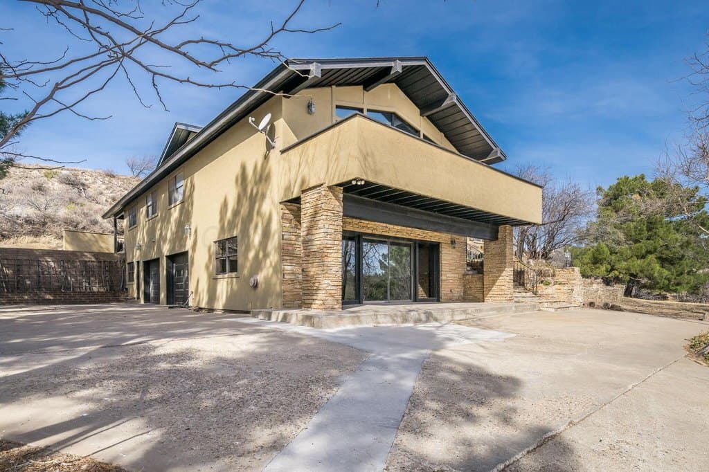 3 bedroom house for sale at 15 Lancaster Rd Bishop Hills - $595,000