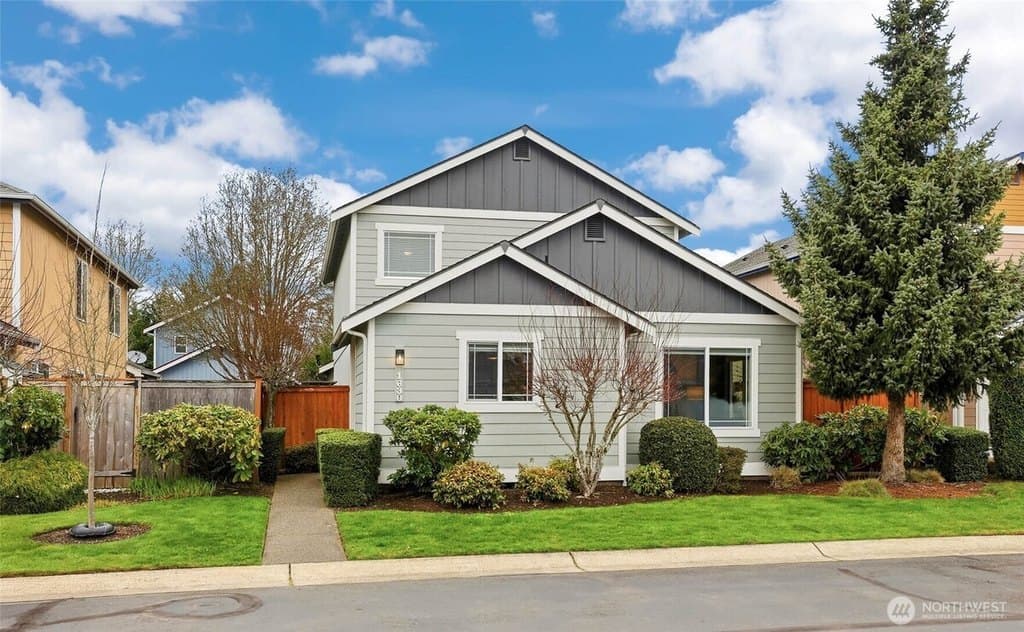 3 bedroom house for sale at 1630 Sundrop Ln SE Tumwater 98501 - $469,900