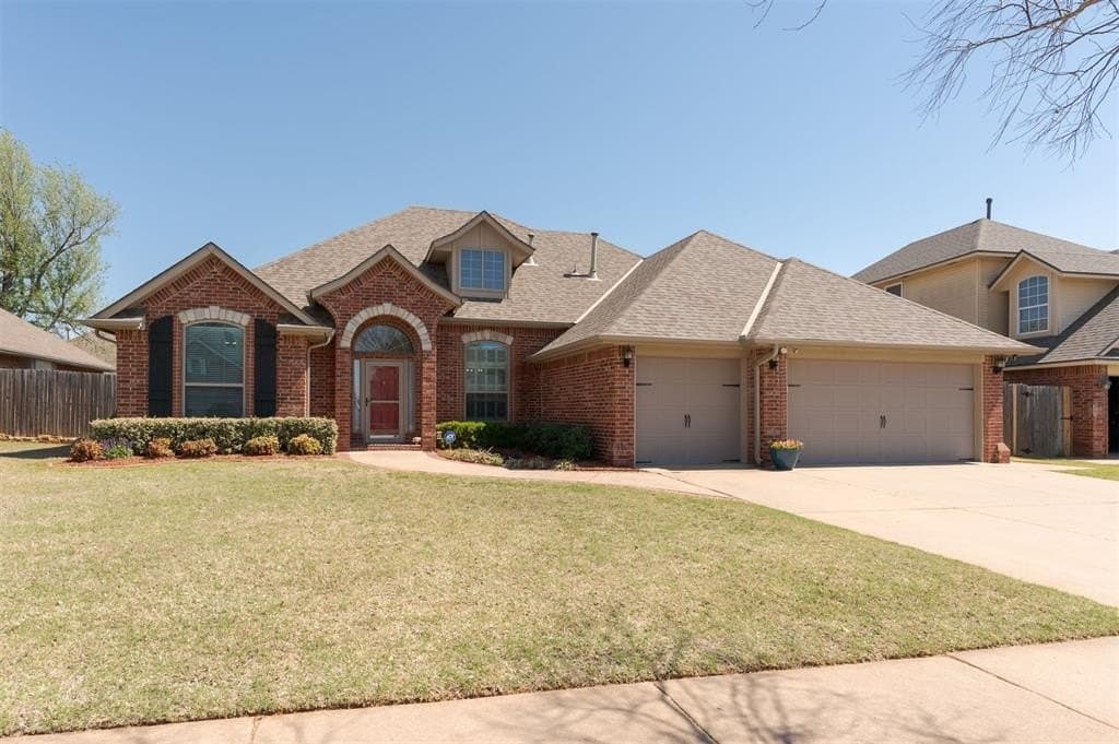 4 bedroom house for sale at 425 Summit Hill Rd Norman 73071 - $375,000