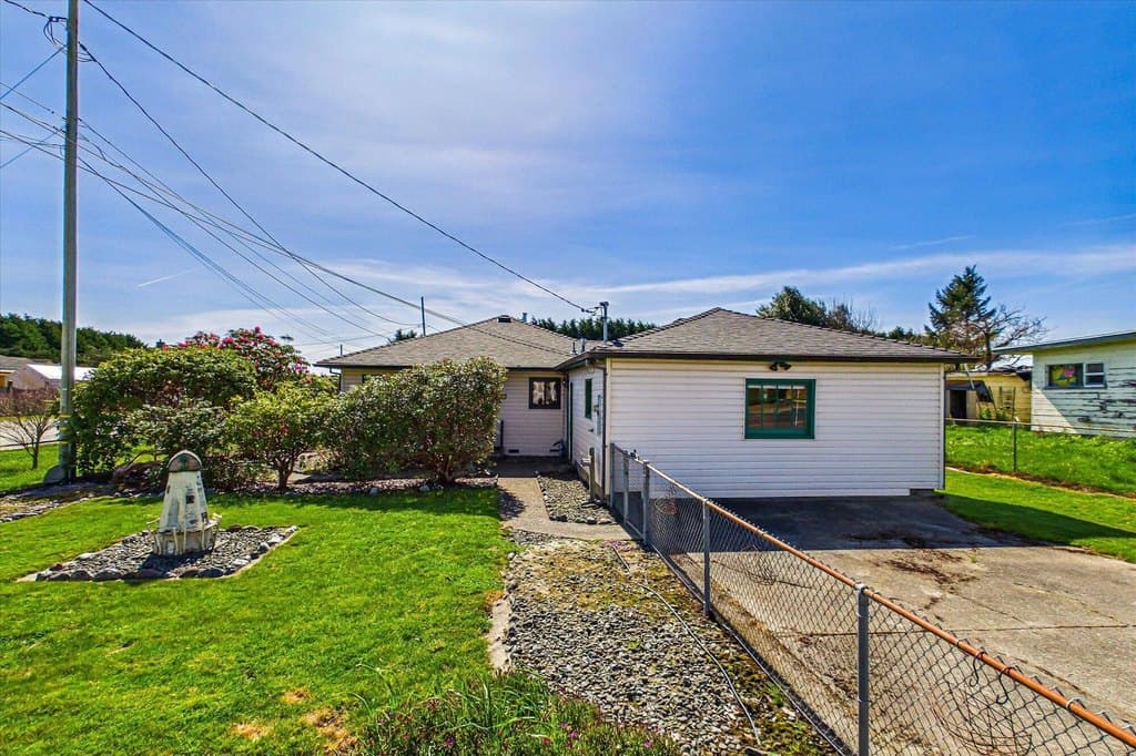 4 bedroom house for sale at 3659 Spear Ave Arcata 95521 - $525,000