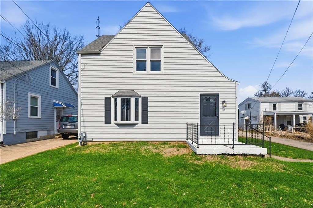 2 bedroom house for sale at 34 W Raleigh Ave Mansfield 44907 - $114,900