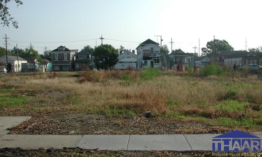 land for sale at 205 W Saline St Carlisle - $10,000
