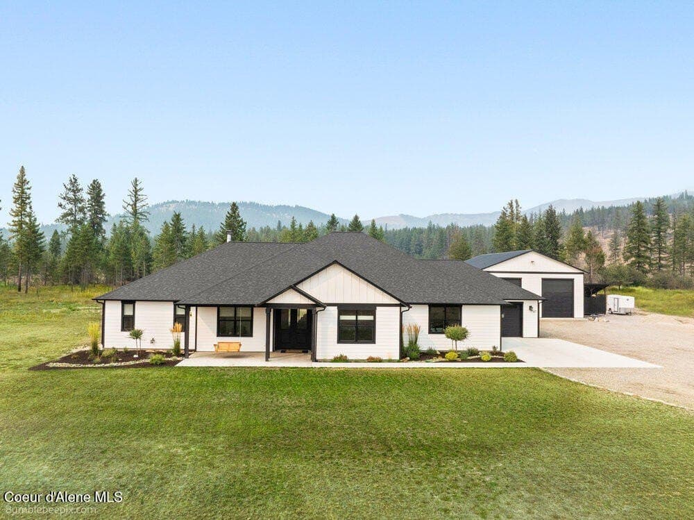 5 bedroom house for sale at 47 Stetson Ct Blanchard - $1,525,000