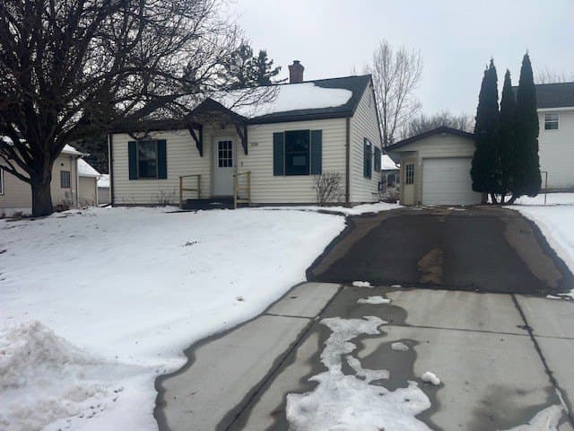 2 bedroom house for sale at 1230 Curtis St Baldwin - $180,000