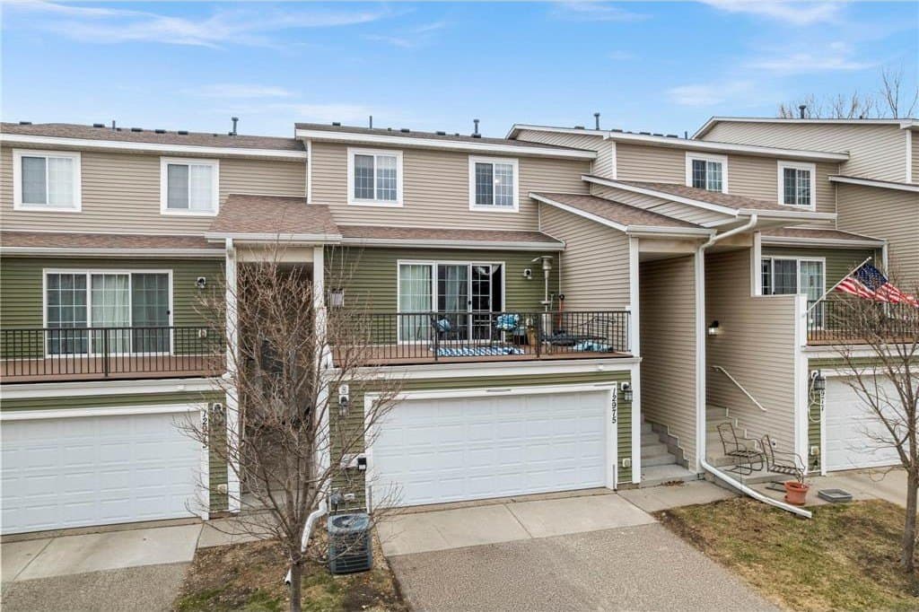 2 bedroom townhouse for sale at 12975 Harriet Ave S Burnsville 55337 - $215,000