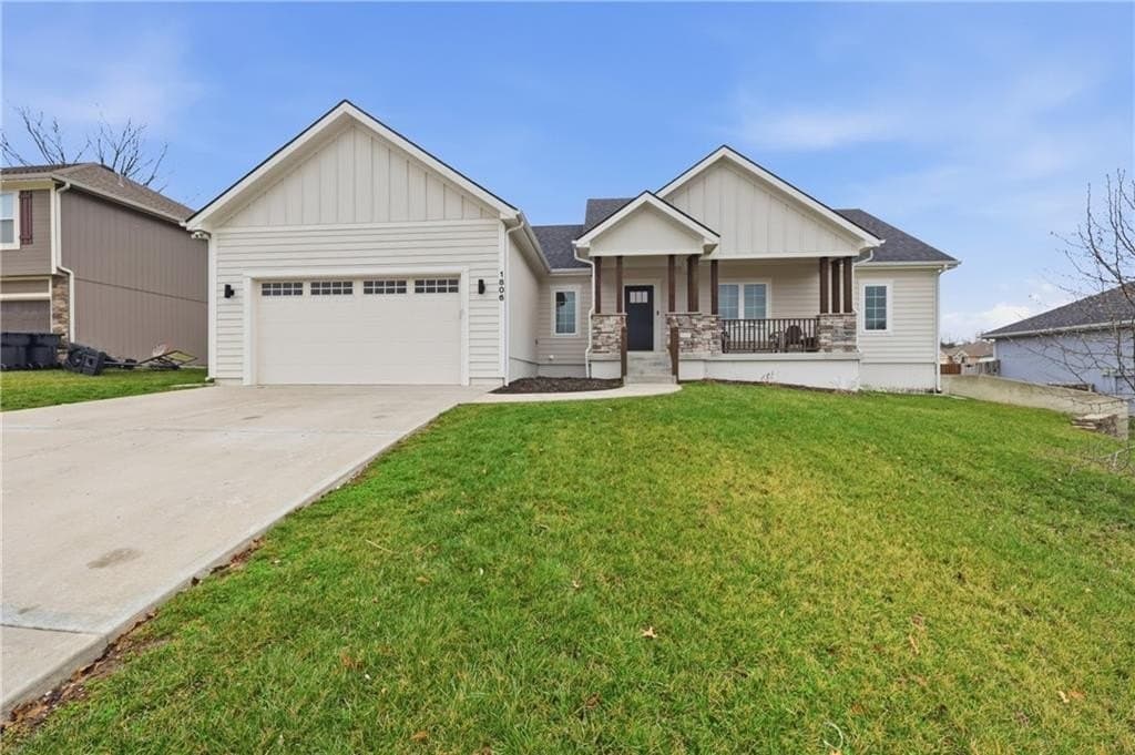 4 bedroom house for sale at 1806 NW Mya Ct Grain Valley 64029 - $450,000