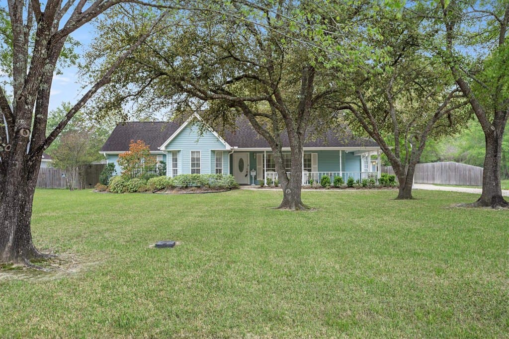 3 bedroom house for sale at 7035 Carroll Ln Beaumont 77713 - $299,000