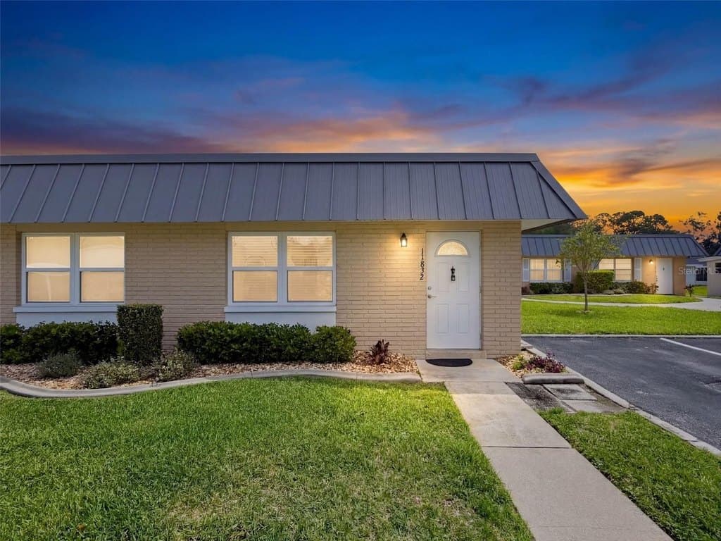 1 bedroom condo for sale at 11832 Boynton Ln Unit 24B New Port Richey 34654 - $97,000