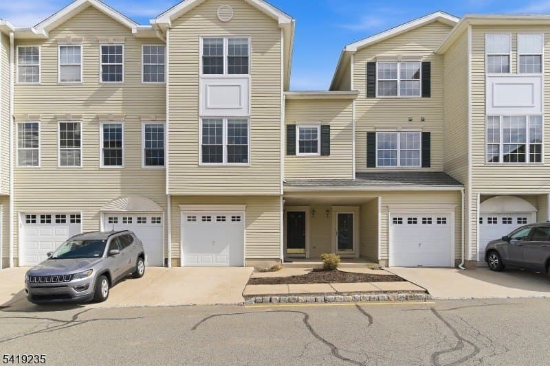 2 bedroom condo for sale at 78 Wildflower Ln Morristown 07960 - $589,900
