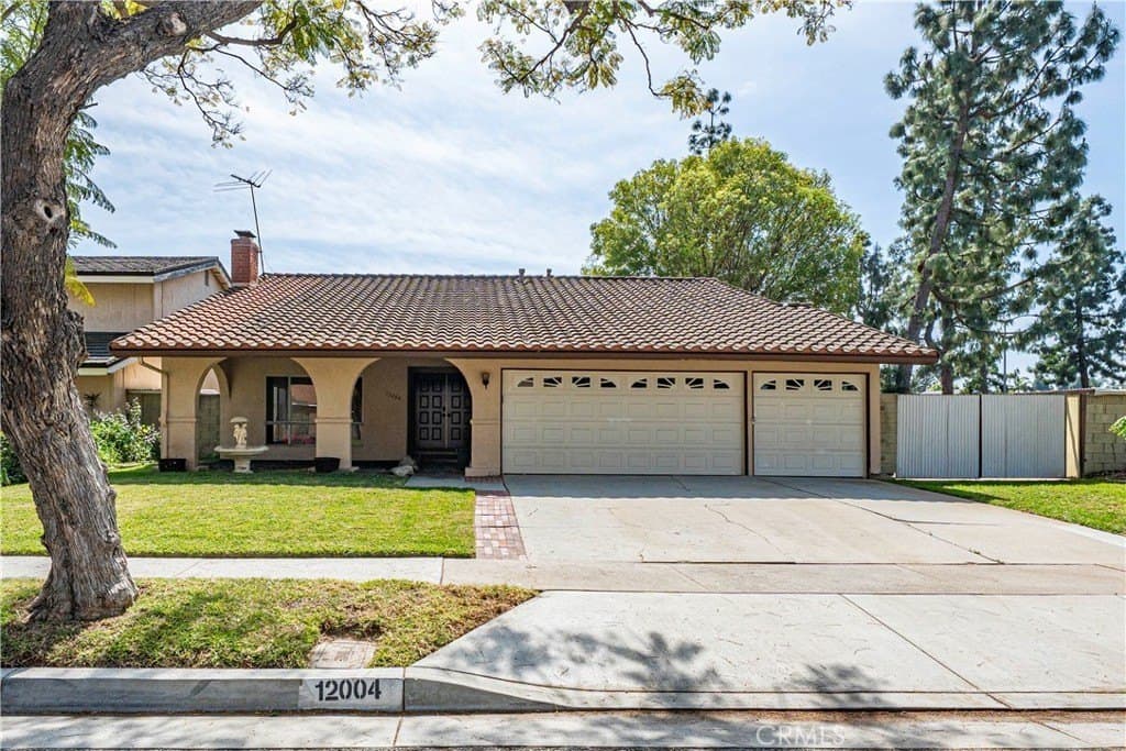 5 bedroom house for sale at 12004 Hart St Cerritos - $1,100,000