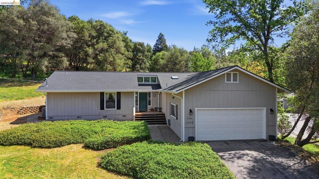 3 bedroom house for sale at 12759 Cresthaven Dr Pine Mountain Lake 95321 - $369,000