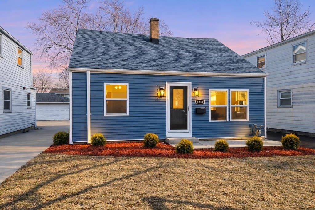 5 bedroom house for sale at 4578 N 127th St Butler - $429,000