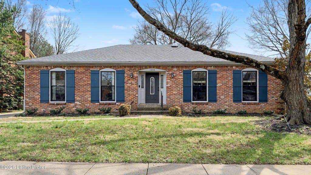 3 bedroom house for sale at 1304 Holsworth Ln Louisville - $400,000