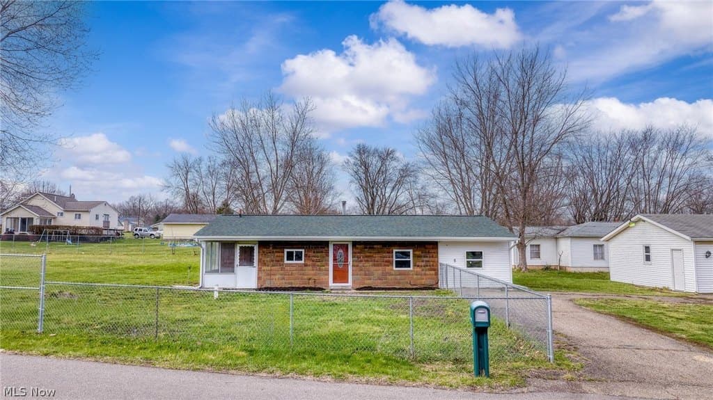 3 bedroom house for sale at 4321 30th St NE Canton 44705 - $145,000