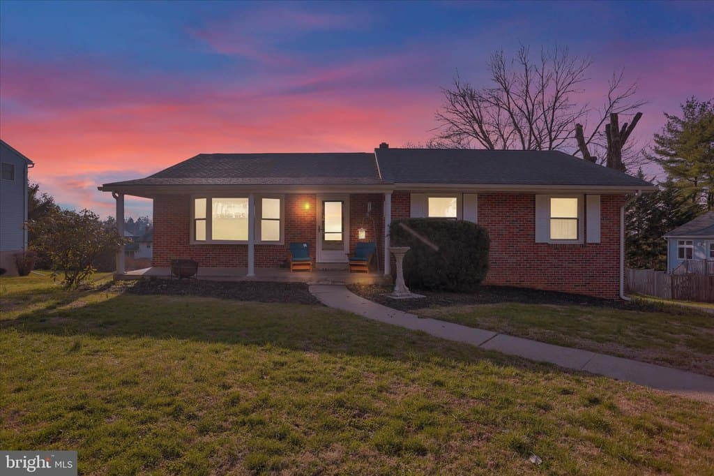 3 bedroom house for sale at 227 W Neversink Rd Reading 19606 - $329,900