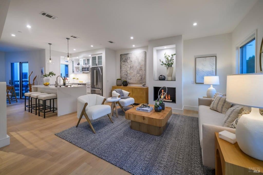 2 bedroom townhouse for sale at 1092 Foster Rd Napa 94558 - $899,000