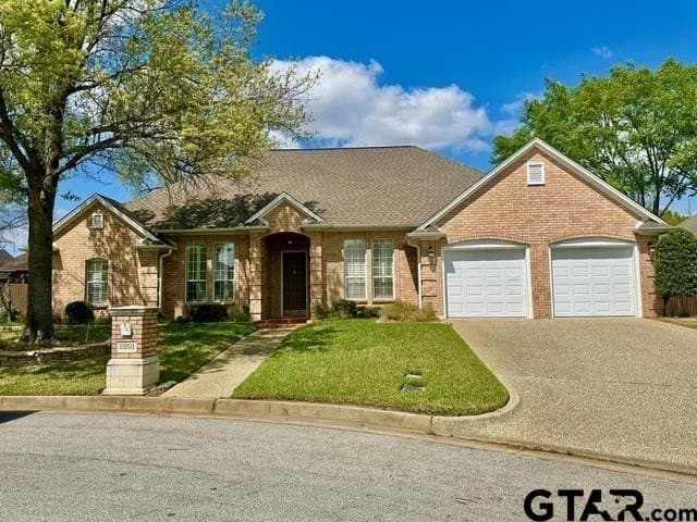 3 bedroom house for sale at 2201 Bradbury Ct Tyler 75703 - $395,000