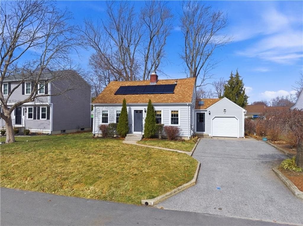 3 bedroom house for sale at 85 Gillan Ave Warwick 02886 - $500,000