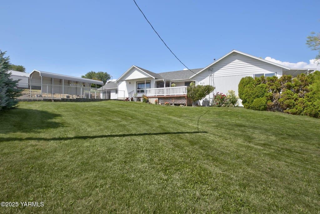 5 bedroom house for sale at 910 Gromore Rd Yakima - $570,000