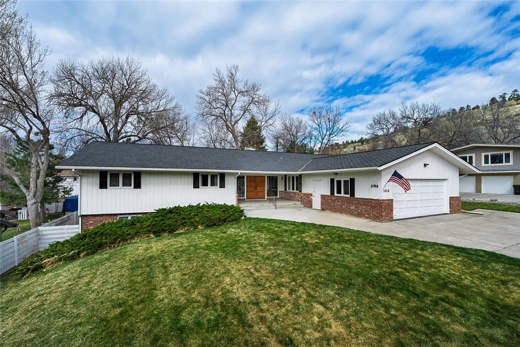 5 bedroom house for sale at 3016 Radcliffe Dr Billings - $525,000