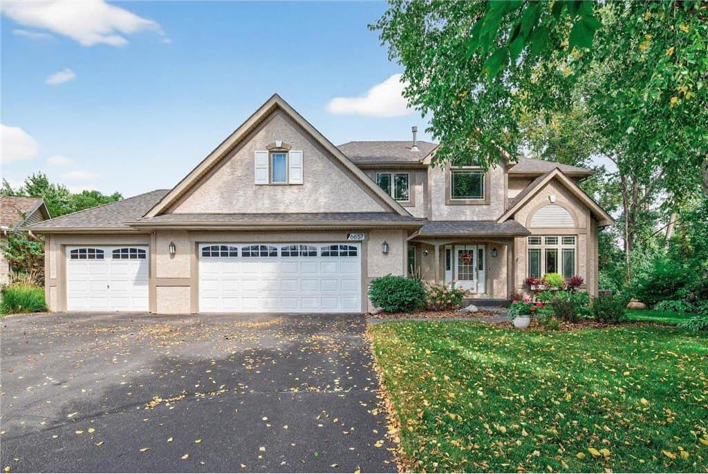 5 bedroom house for sale at 6657 White Birch Ct Blaine - $650,000